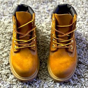 Tan timberland boots boys size 8.5c